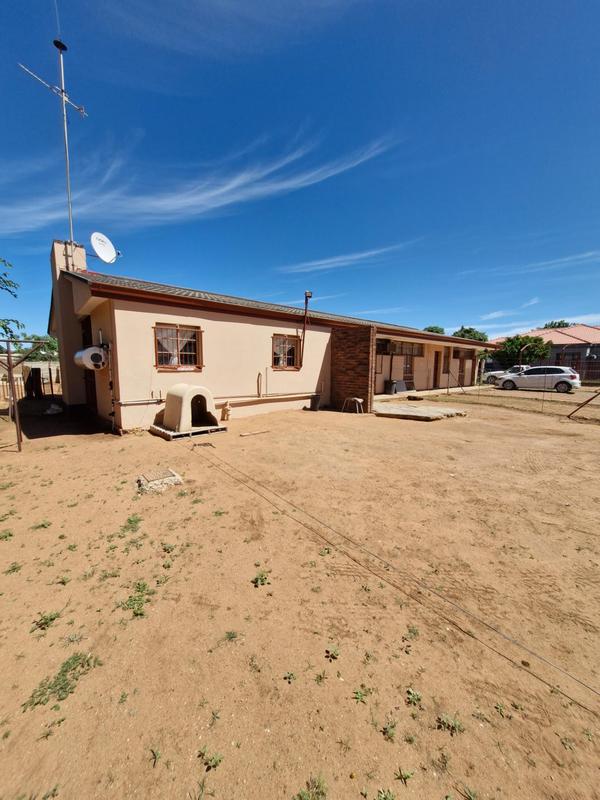 6 Bedroom Property for Sale in Vryburg North West